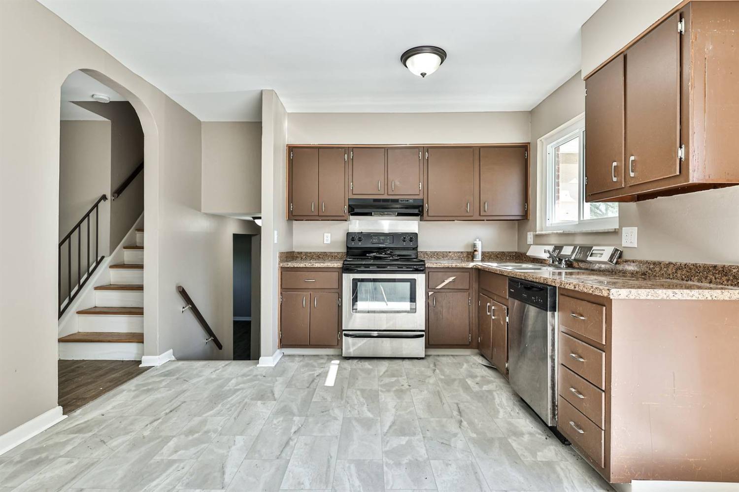 11610 Hanover Road Forest Park, OH 45240 - Photo 10 of 30