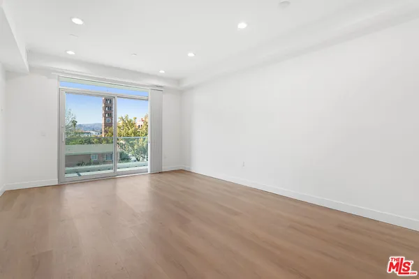 $3,295 | 160 Chestnut Street, Unit 303, Pasadena, CA 91103