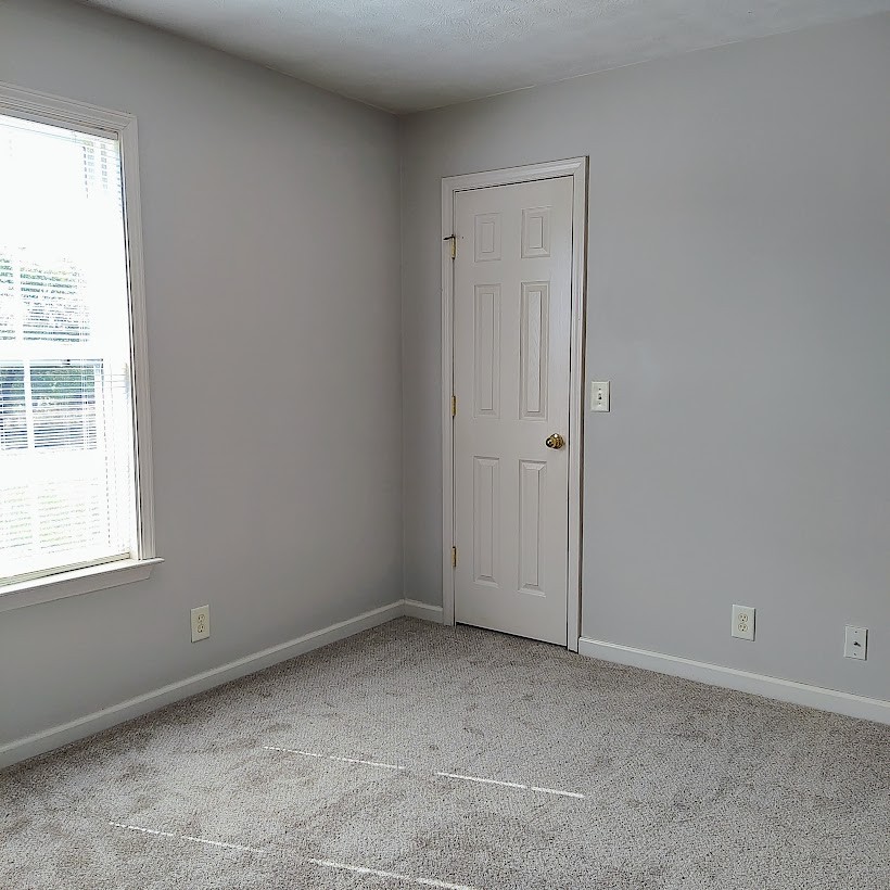 110 Mason Street Portland, TN 37148 - Photo 19 of 24 an empty room with windows