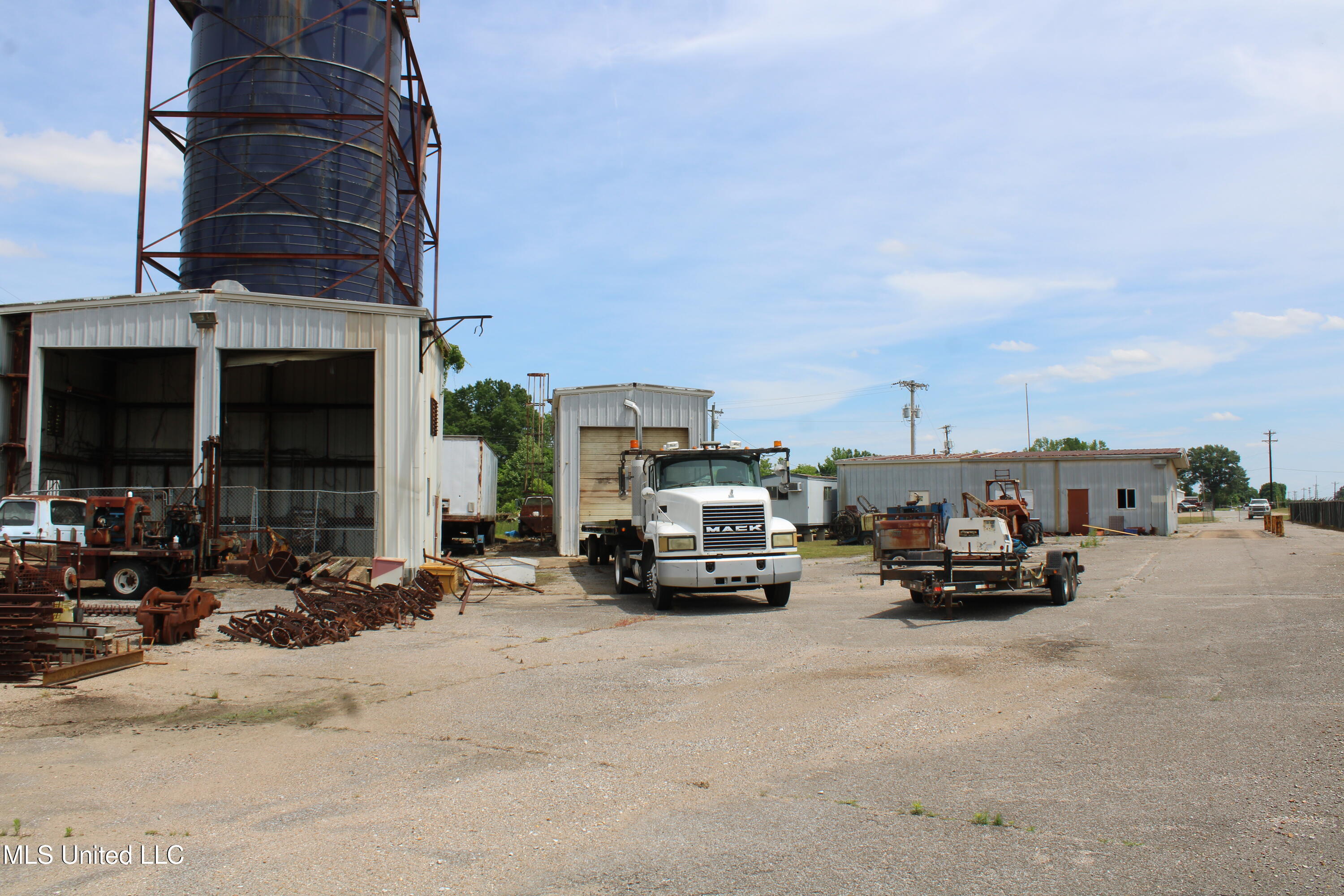 9490 Highway 178 Olive Branch, MS 38654 - Photo 12 of 24 IMG_6057