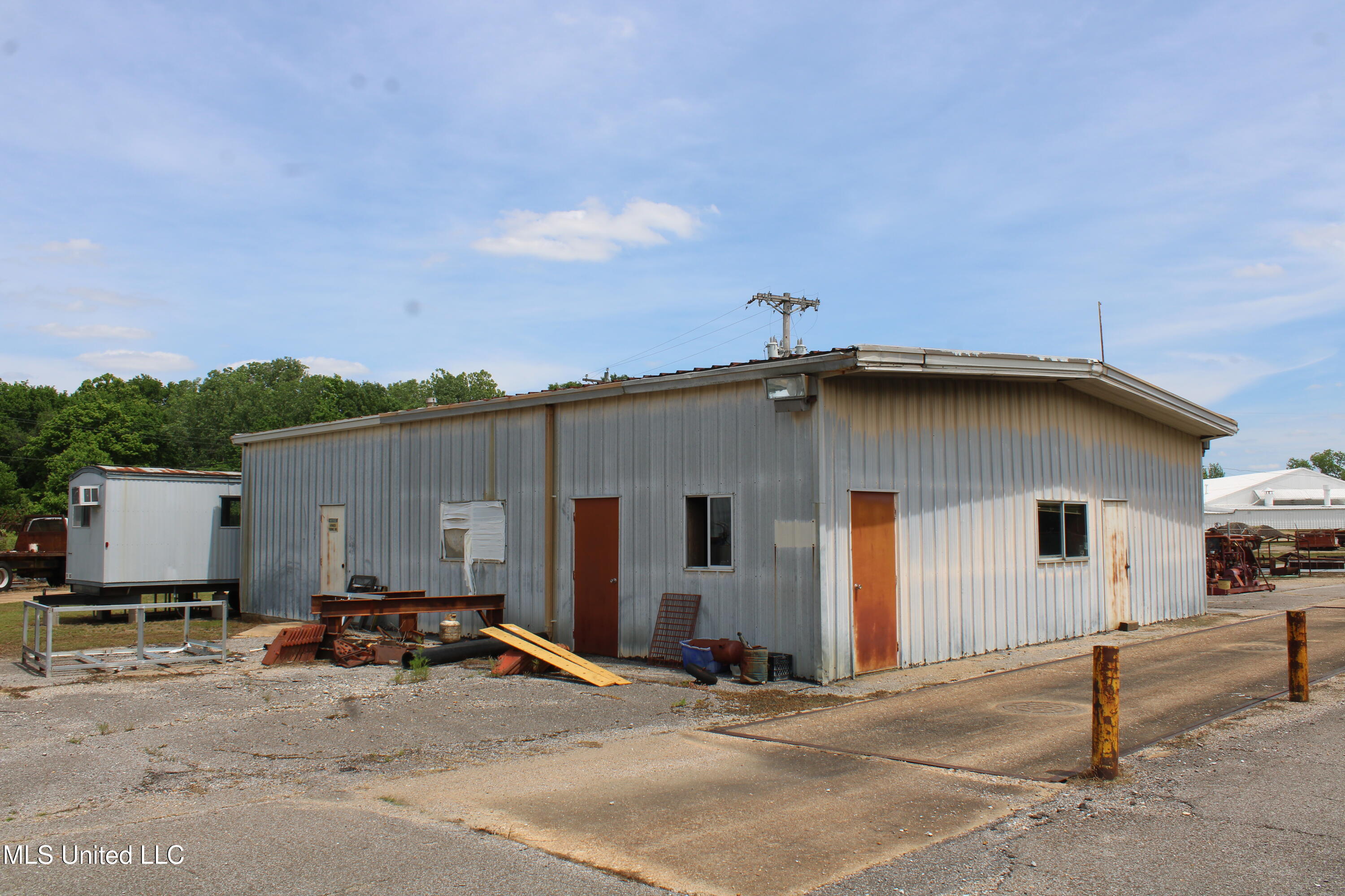 9490 Highway 178 Olive Branch, MS 38654 - Photo 6 of 24 IMG_6050