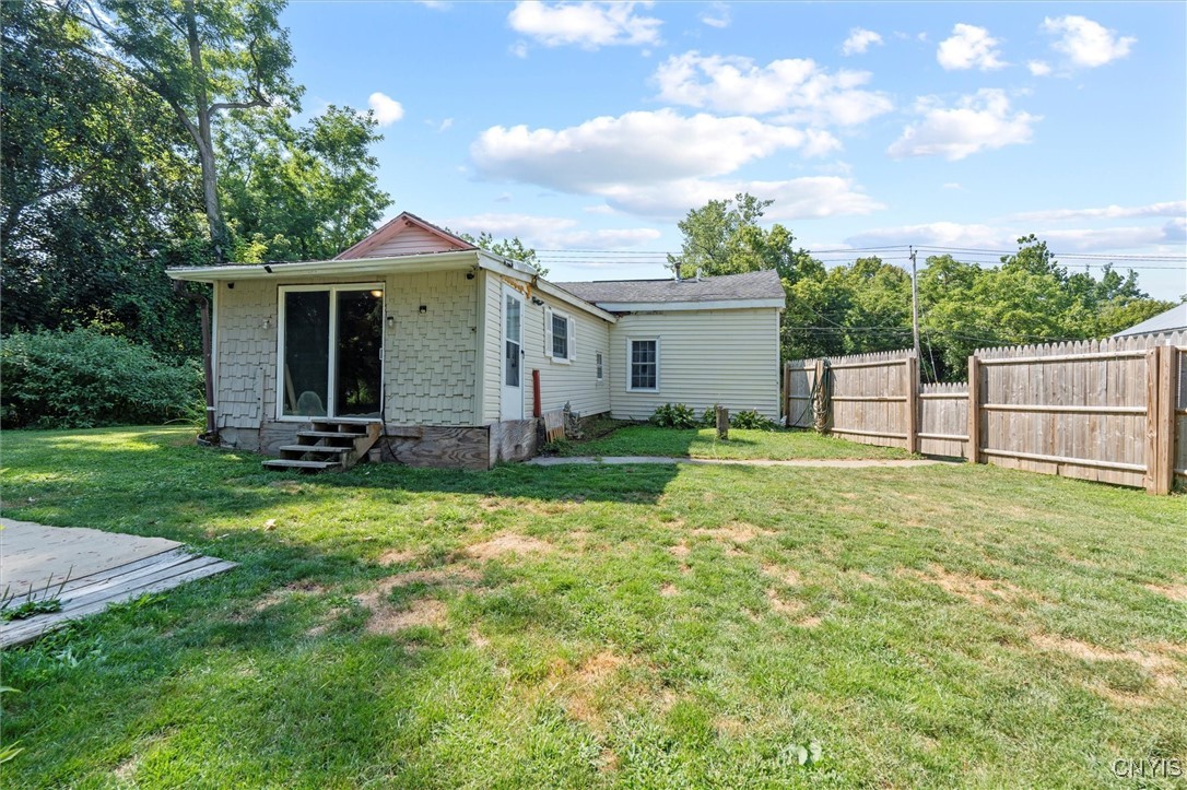 6182 Airport Road Camillus, NY 13209 - Photo 16 of 20