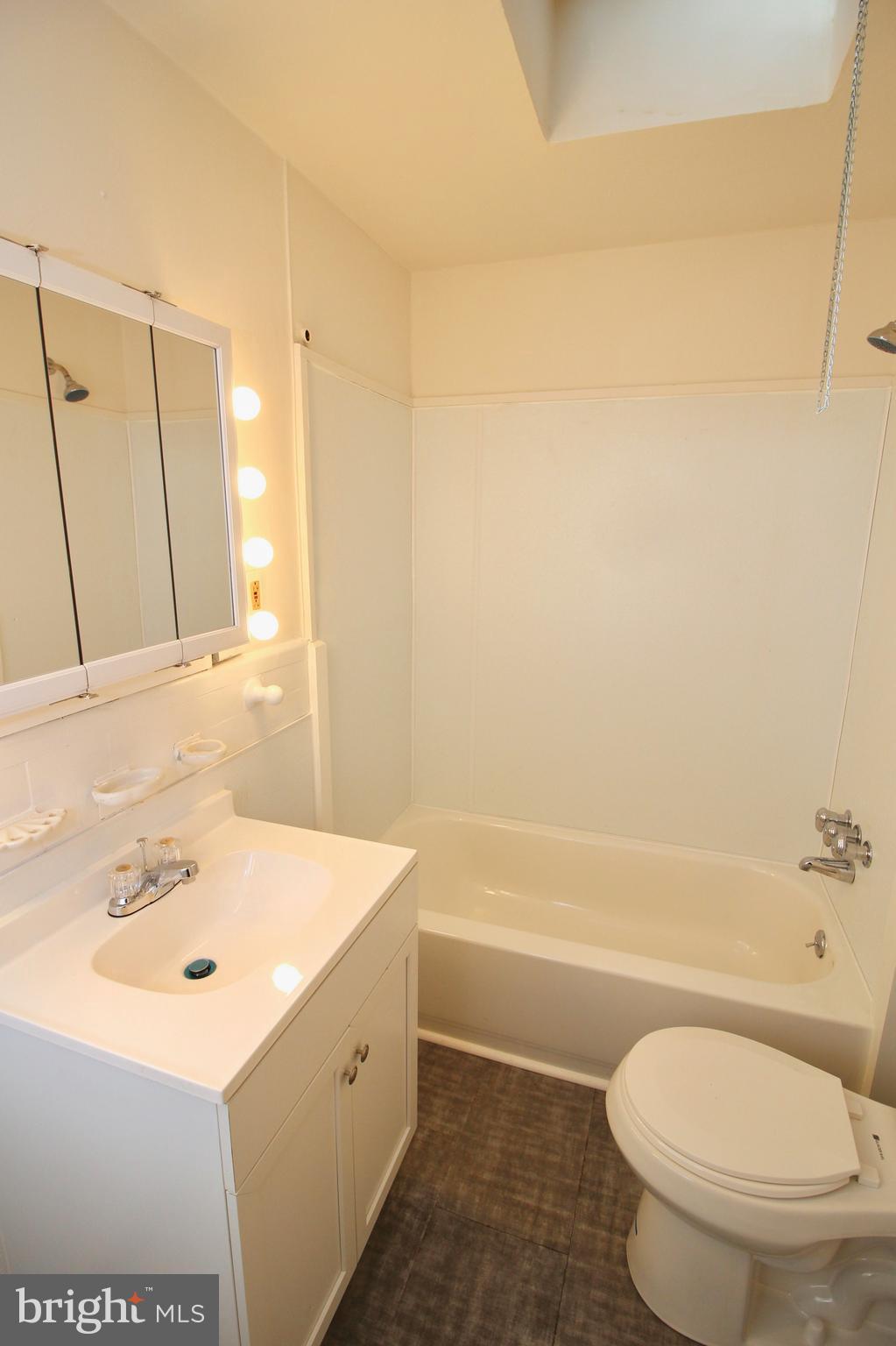 280 Sheffield Road Lansdowne, PA 19050 - Photo 12 of 14 Bathroom