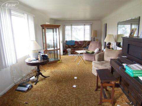 4169 Coldwater Road Flint, MI 48504 - Photo 5 of 10 20152688-4.JPG