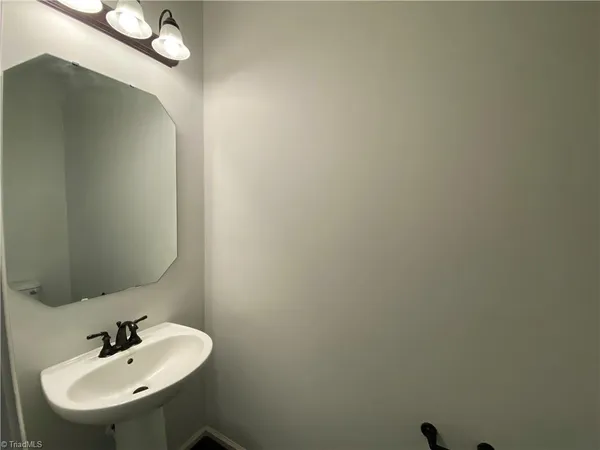 $1,595 | 5454 Farm House Trail, Winston-Salem, NC 27103