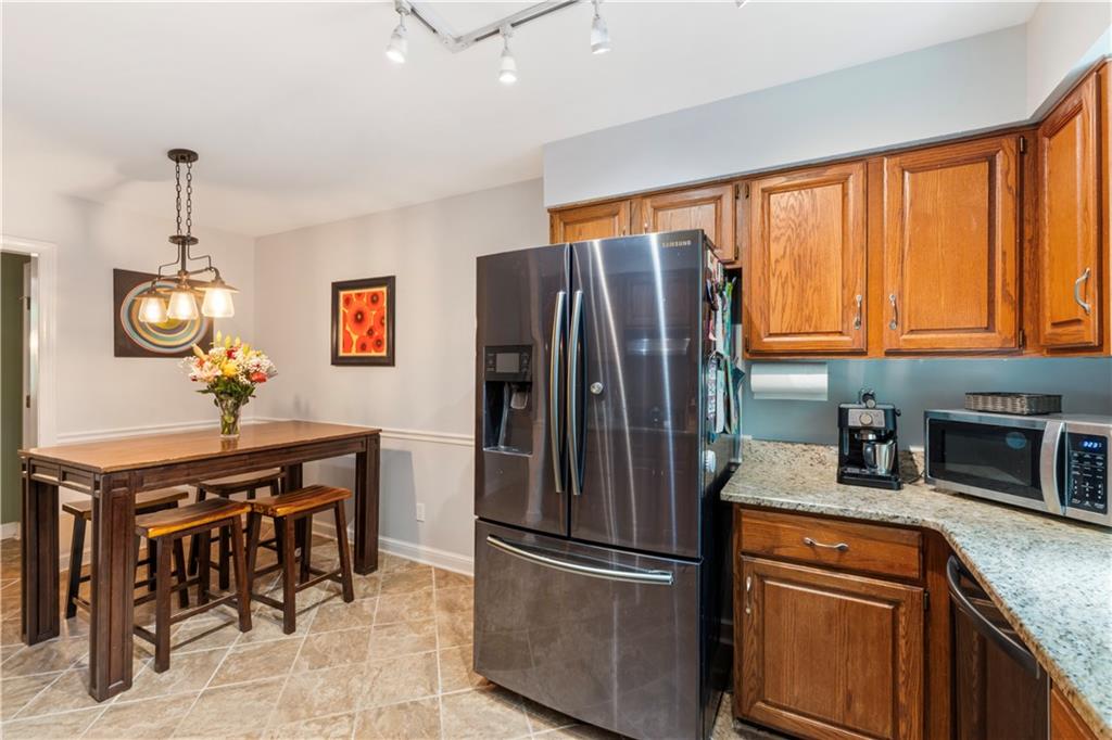 2220 Defoors Ferry Road Northwest Atlanta, GA 30318 - Photo 7 of 23