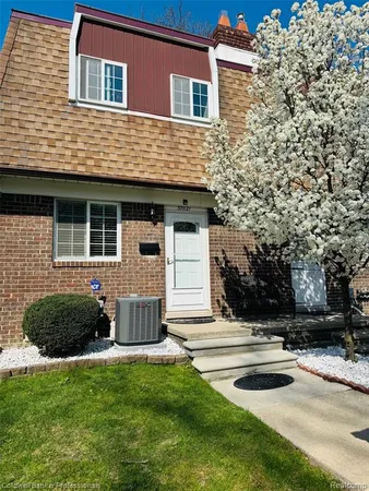 $175,000 | 37021 East Aragona Drive, Clinton Township, MI 48036