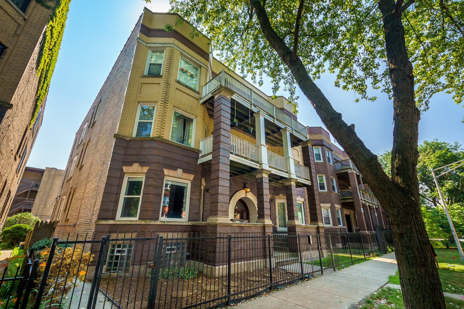 4415 North Racine Avenue, Unit 2S Chicago, IL 60640 - Photo 1 of 23