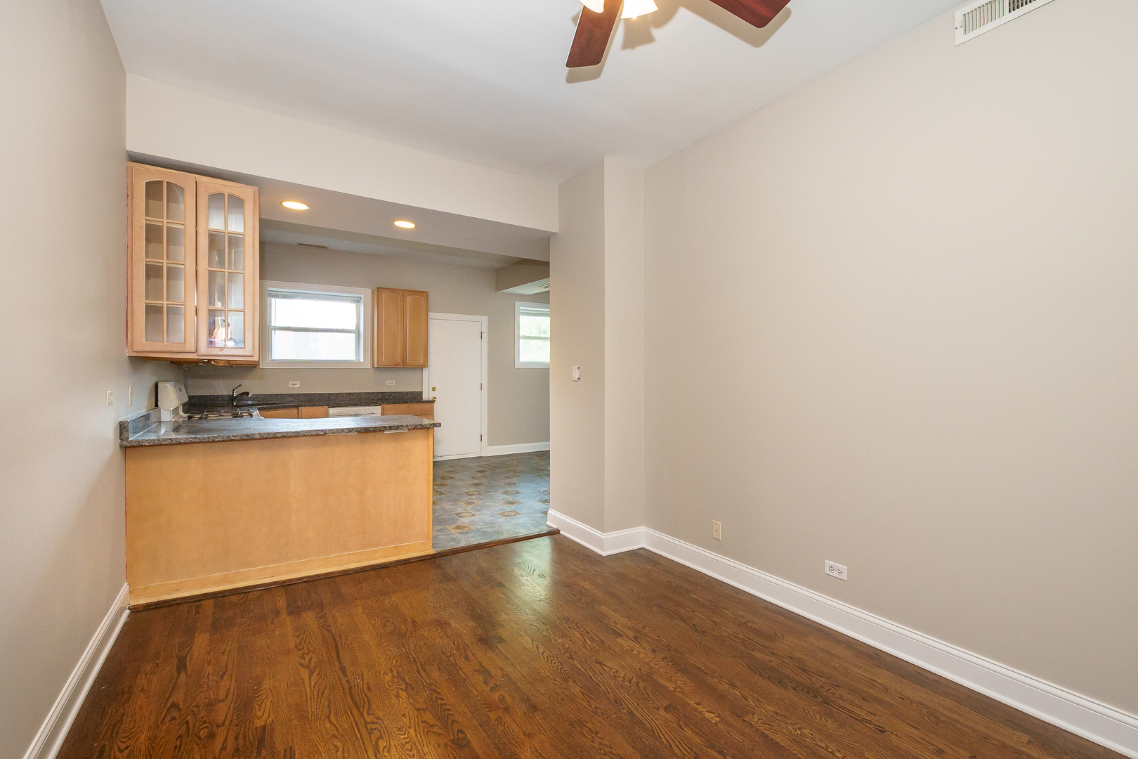 4415 North Racine Avenue, Unit 2S Chicago, IL 60640 - Photo 7 of 23