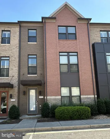 $4,000 | 44717 Ellsworth Terrace, Ashburn, VA 20147