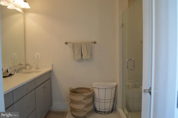 $4,000 | 44717 Ellsworth Terrace, Ashburn, VA 20147