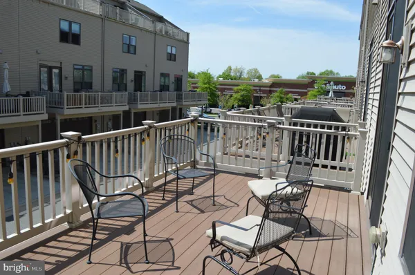 $4,000 | 44717 Ellsworth Terrace, Ashburn, VA 20147