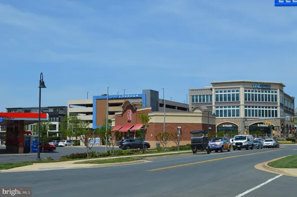 $4,000 | 44717 Ellsworth Terrace, Ashburn, VA 20147