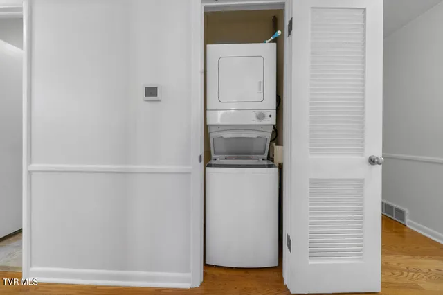 $299,500 | 446 Montview Drive Northeast, Abingdon, VA 24210