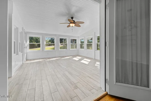 $299,500 | 446 Montview Drive Northeast, Abingdon, VA 24210