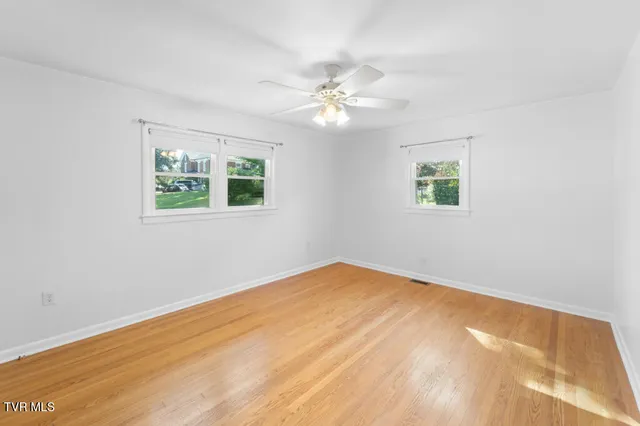 $299,500 | 446 Montview Drive Northeast, Abingdon, VA 24210