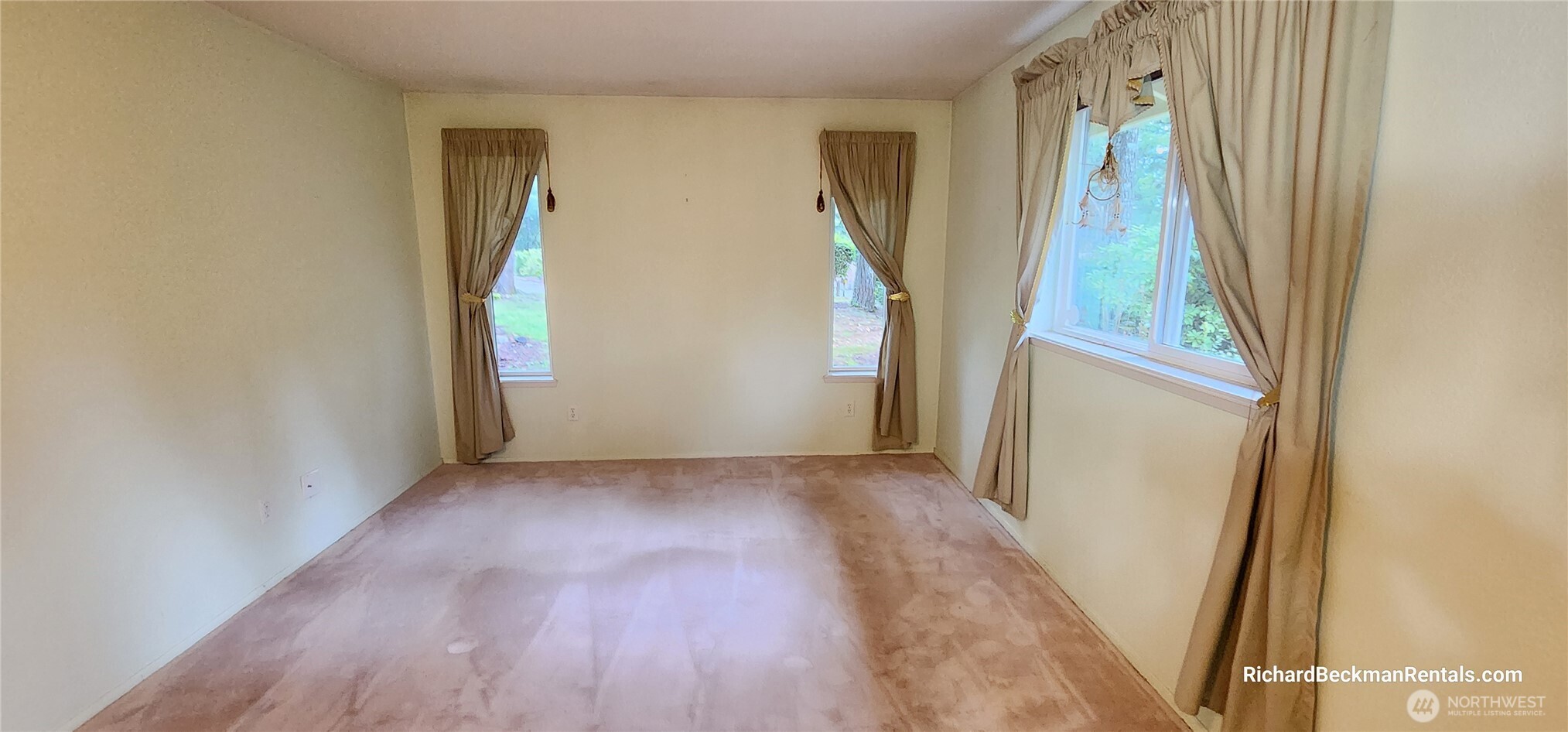 701 East Rd Of Tralee Shelton, WA 98584 - Photo 9 of 20 an entryway of a house with wooden floor and door