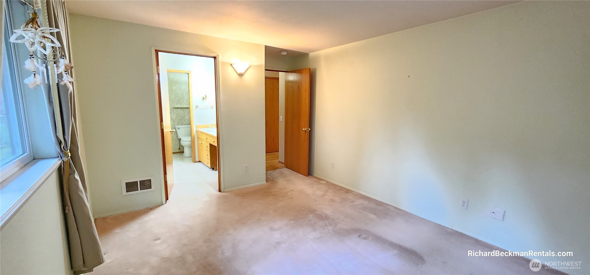 701 East Rd Of Tralee Shelton, WA 98584 - Photo 10 of 20 a view of an empty room