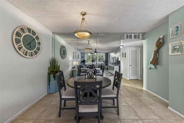 $1,950 | 201 North Ocean Boulevard, Unit 106, Pompano Beach, FL 33062