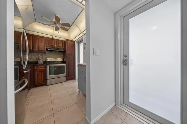 $1,950 | 201 North Ocean Boulevard, Unit 106, Pompano Beach, FL 33062