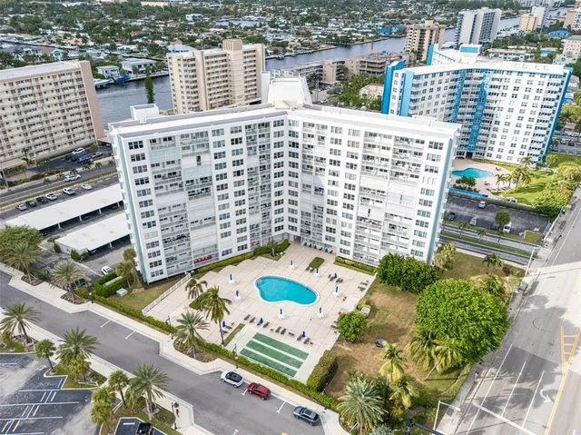 $1,950 | 201 North Ocean Boulevard, Unit 106, Pompano Beach, FL 33062