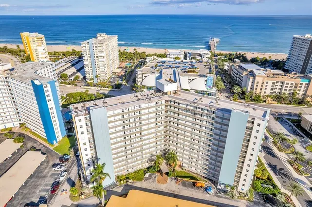 $1,950 | 201 North Ocean Boulevard, Unit 106, Pompano Beach, FL 33062