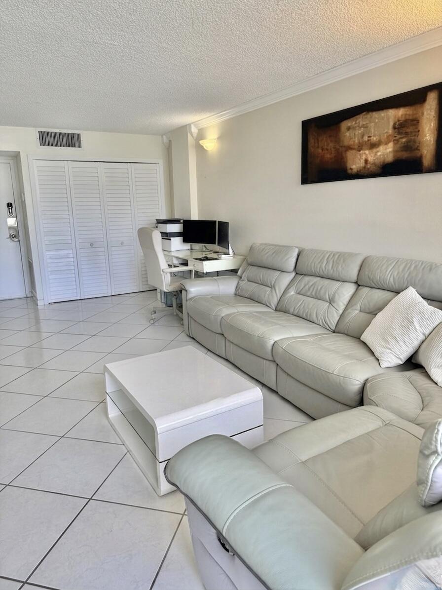 17021 North Bay Road, Unit 912 Sunny Isles Beach, FL 33160 - Photo 5 of 17 IMG_5162