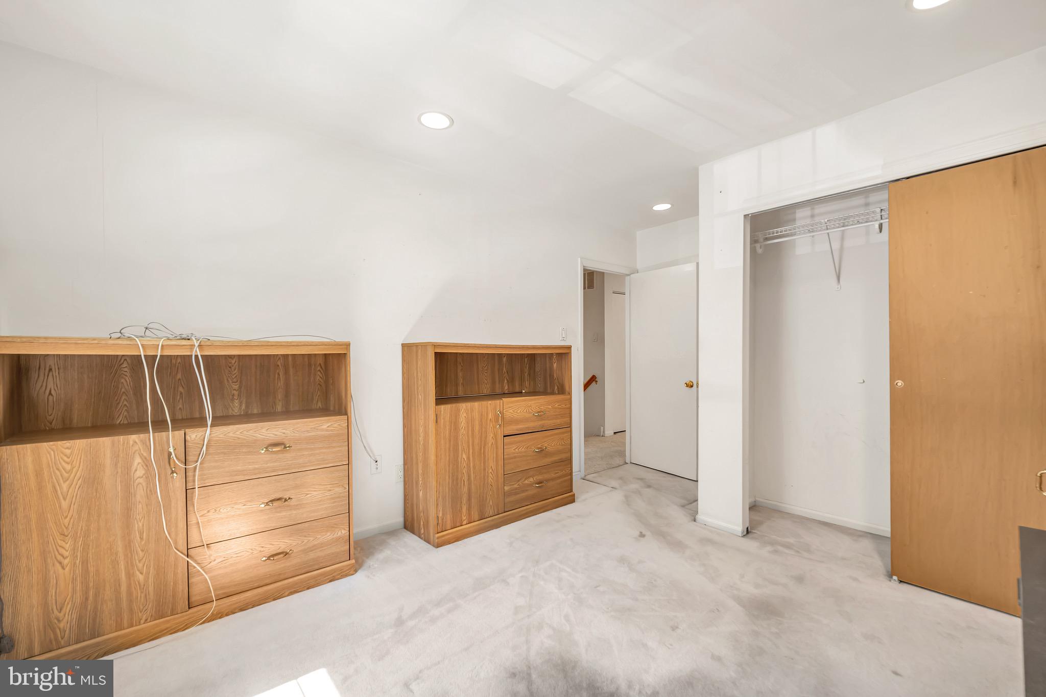 518 Pebble Ridge Court Langhorne, PA 19053 - Photo 22 of 31 a view of walk in closet