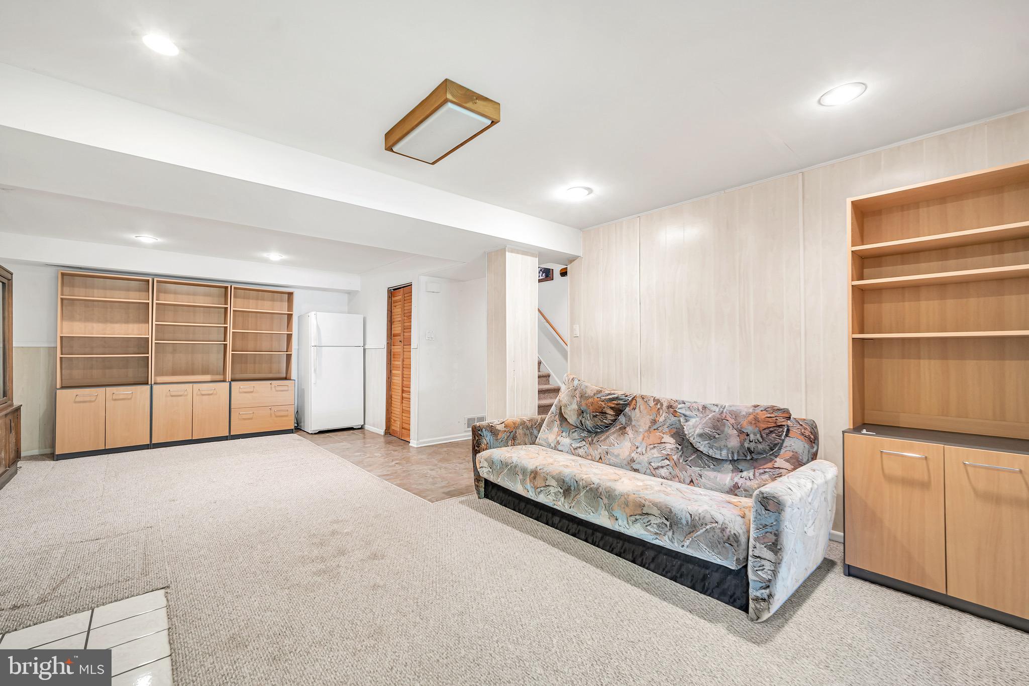 518 Pebble Ridge Court Langhorne, PA 19053 - Photo 27 of 31 a spacious bedroom with a bed and a cabinets