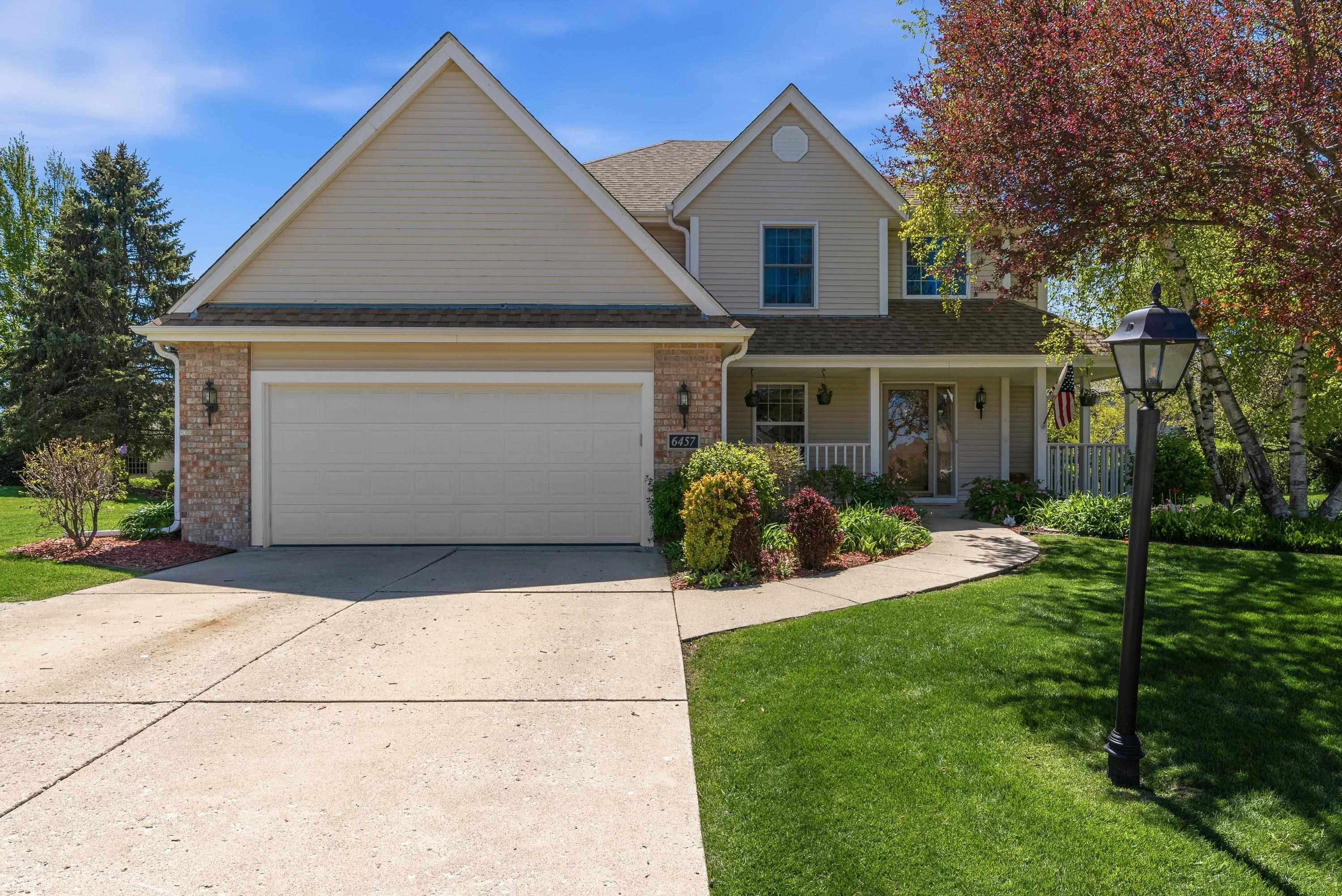 6457 Norfolk Lane Racine, WI 53406 - Photo 2 of 42