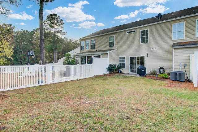 $2,300 | 9160 Maple Grove Drive, Summerville, SC 29485