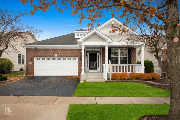 $499,900 | 1870 Hampshire Drive, Hoffman Estates, IL 60192