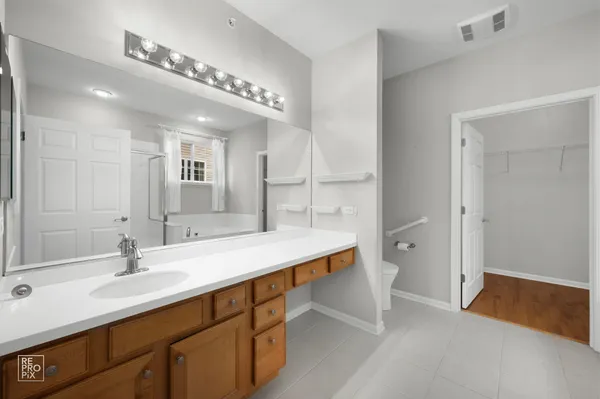 $499,900 | 1870 Hampshire Drive, Hoffman Estates, IL 60192