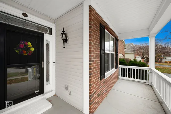 $499,900 | 1870 Hampshire Drive, Hoffman Estates, IL 60192