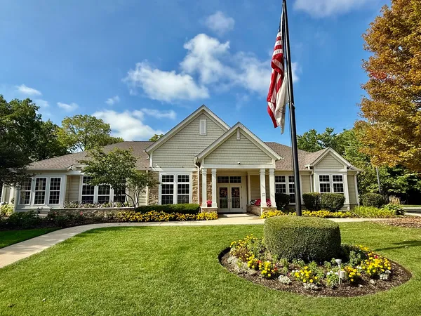 $499,900 | 1870 Hampshire Drive, Hoffman Estates, IL 60192