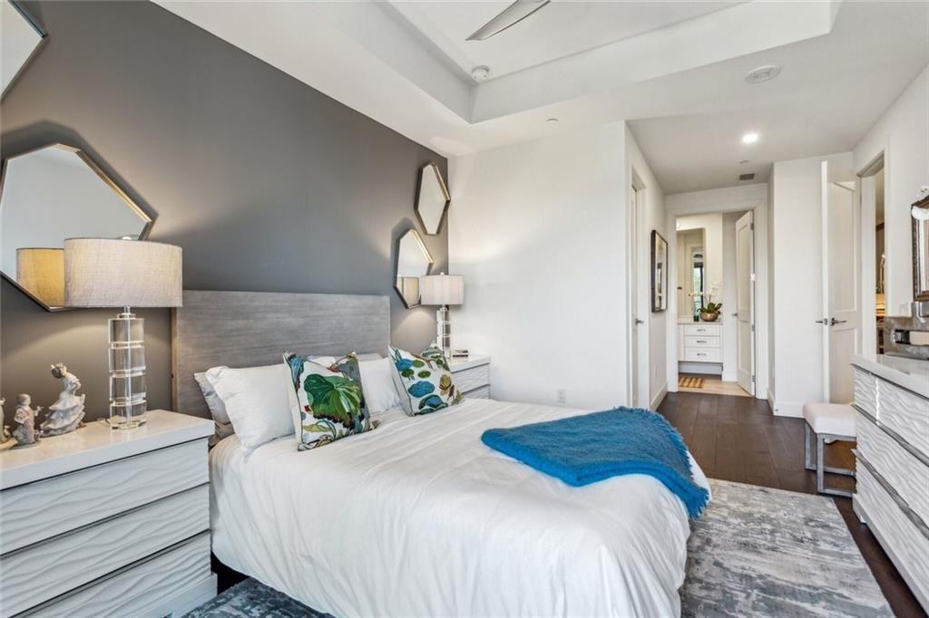 2520 Peachtree Road, Unit 602 Atlanta, GA 30305 - Photo 20 of 45 a bedroom with a bed and a lamp