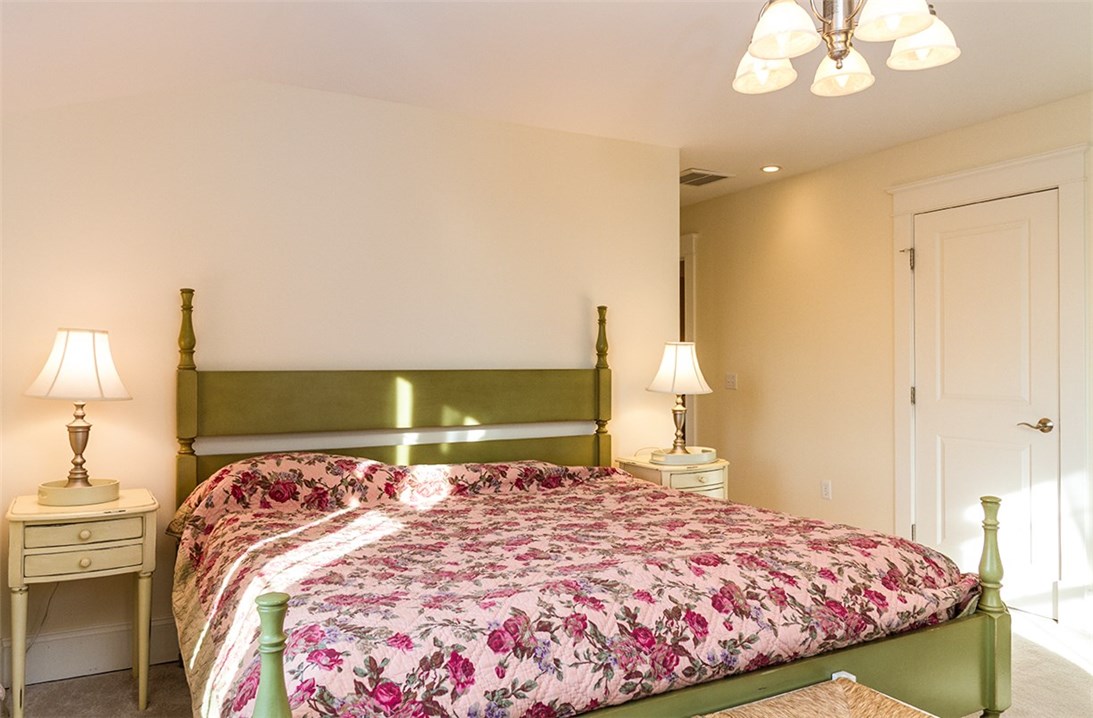 53 Sandy Point Farm Road, Unit 11 Portsmouth, RI 02871 - Photo 19 of 39