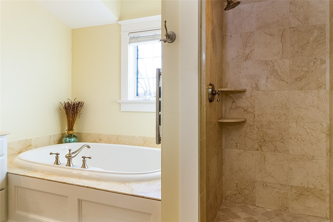 53 Sandy Point Farm Road, Unit 11 Portsmouth, RI 02871 - Photo 21 of 39