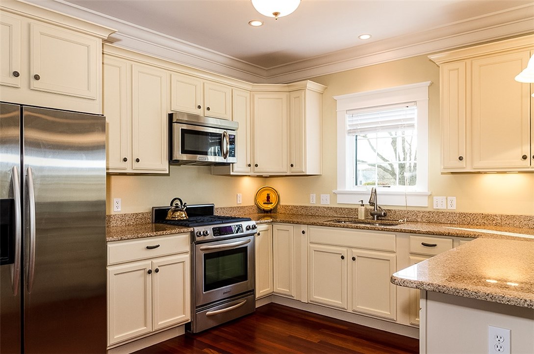 53 Sandy Point Farm Road, Unit 11 Portsmouth, RI 02871 - Photo 4 of 39