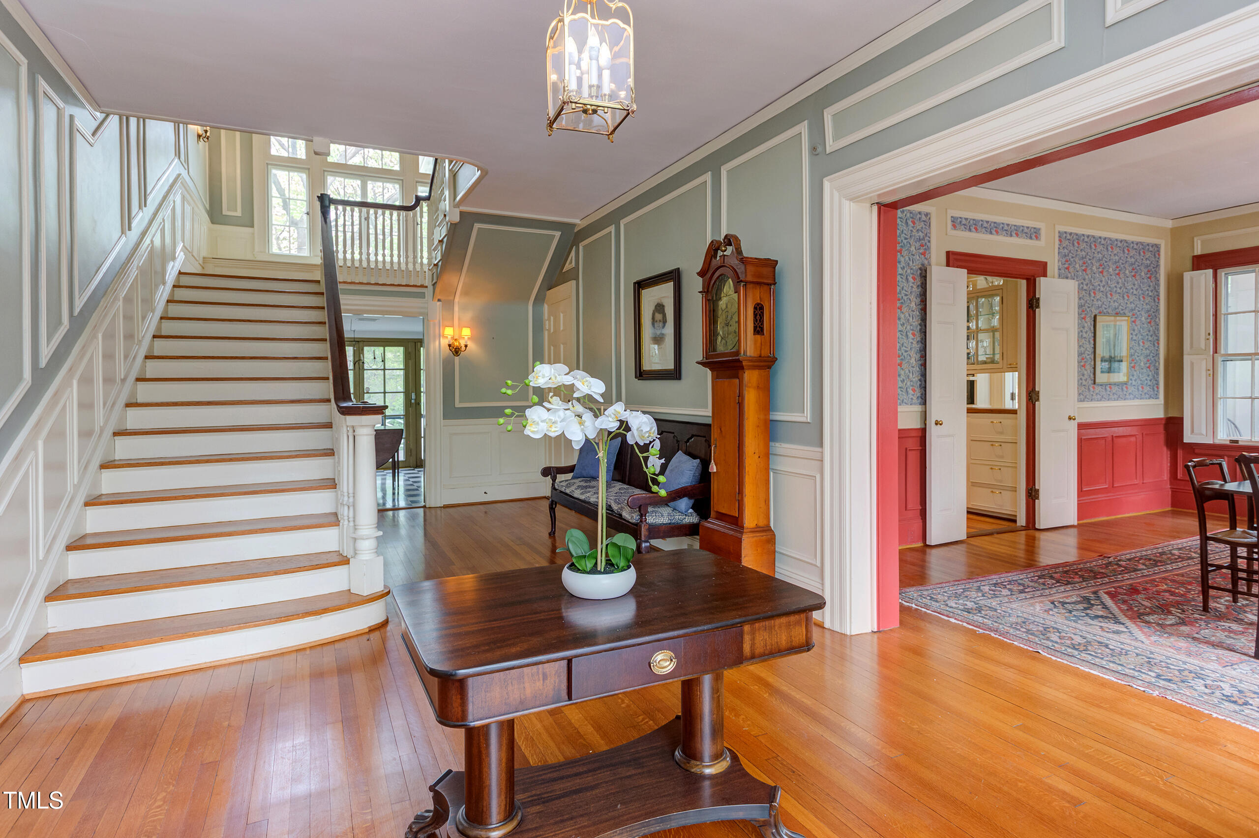 1208 College Place Raleigh, NC 27605 - Photo 10 of 94 IMG_1698_699_700
