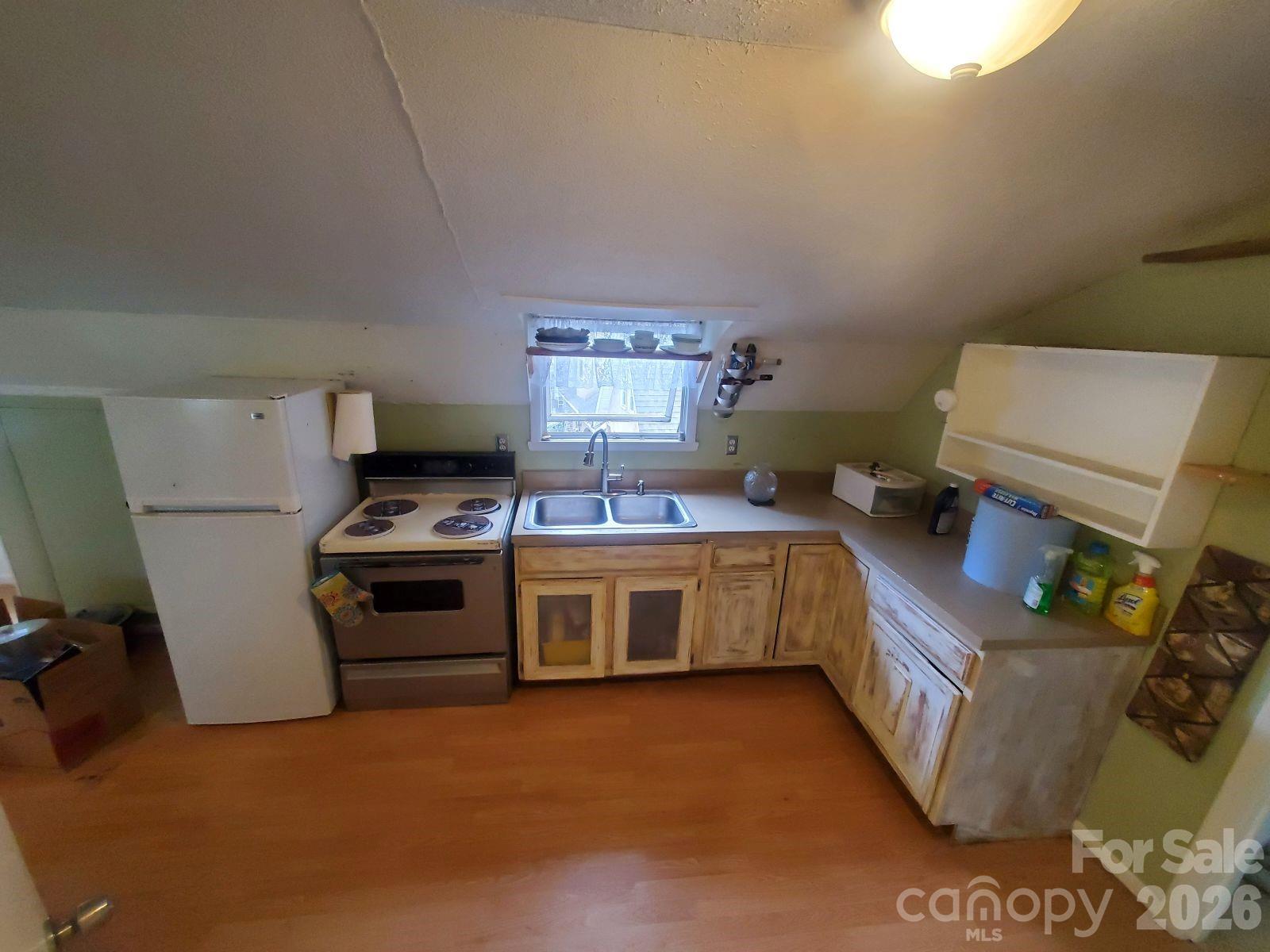 1480 Davis Mountain Road Hendersonville, NC 28739 - Photo 11 of 37