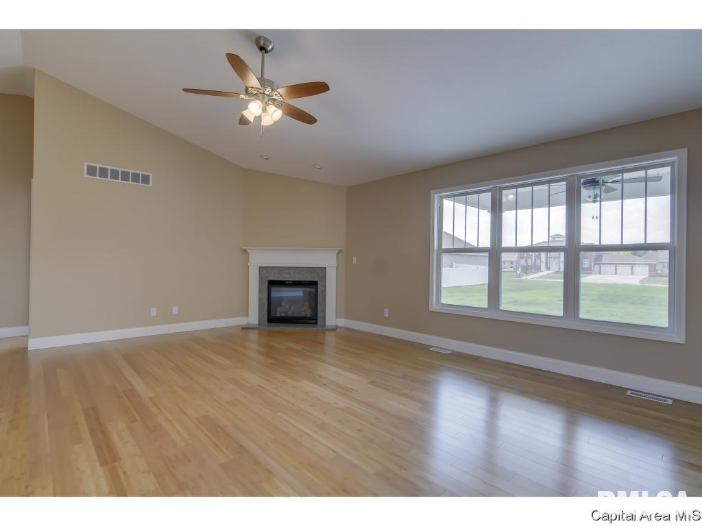 1905 Wilderness Trail Springfield, IL 62711 - Photo 3 of 29