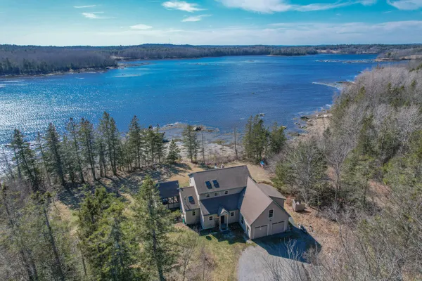 $1,060,000 | 49 Bagaduce Lane, Penobscot, ME 04476