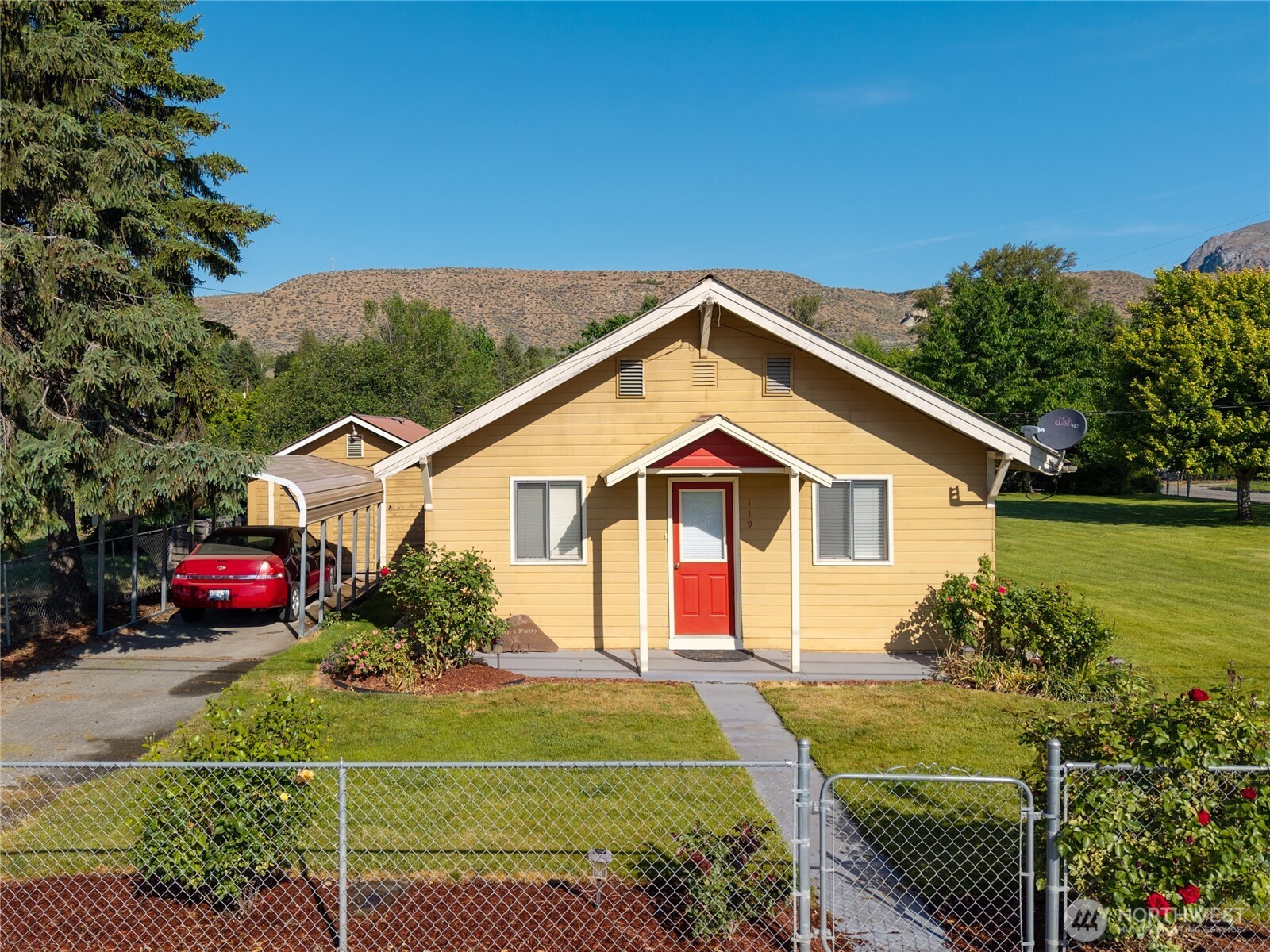 119 North Locust Way Tonasket, WA 98855 - Photo 1 of 17