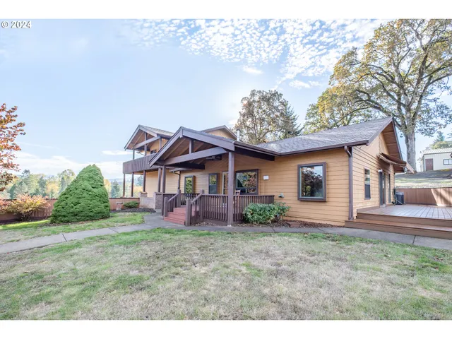 $825,000 | 42002 Cut-Off Drive, Lebanon, OR 97355