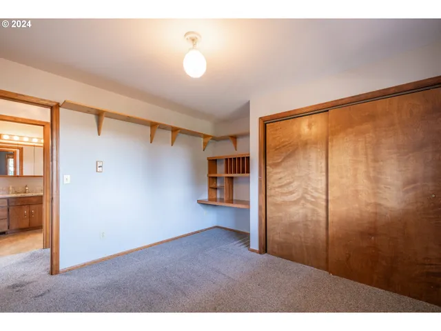 $825,000 | 42002 Cut-Off Drive, Lebanon, OR 97355