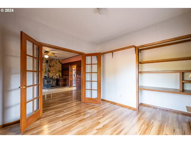 $825,000 | 42002 Cut-Off Drive, Lebanon, OR 97355