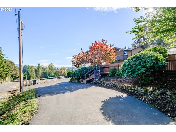 $799,000 | 42002 Cut-Off Drive, Lebanon, OR 97355