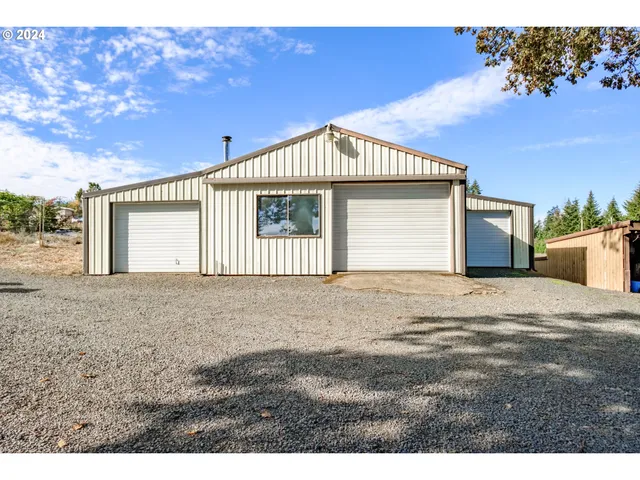 $825,000 | 42002 Cut-Off Drive, Lebanon, OR 97355