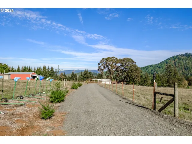 $825,000 | 42002 Cut-Off Drive, Lebanon, OR 97355